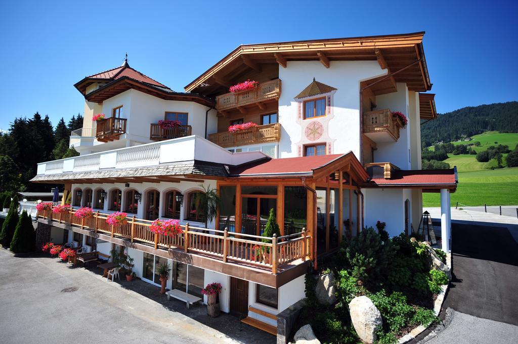 Hotel Leamwirt Hopfgarten im Brixental Esterno foto